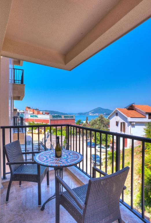 Balkón nebo terasa v ubytování Guest House Pržno Bay