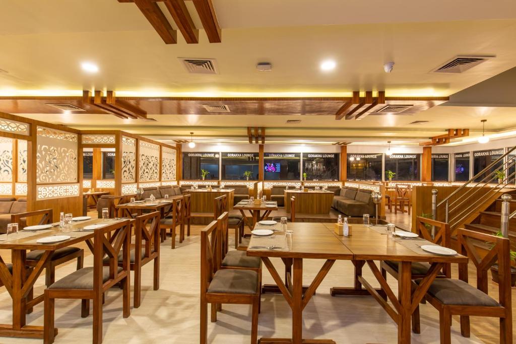 Restaurace v ubytování Gorakha Hotel