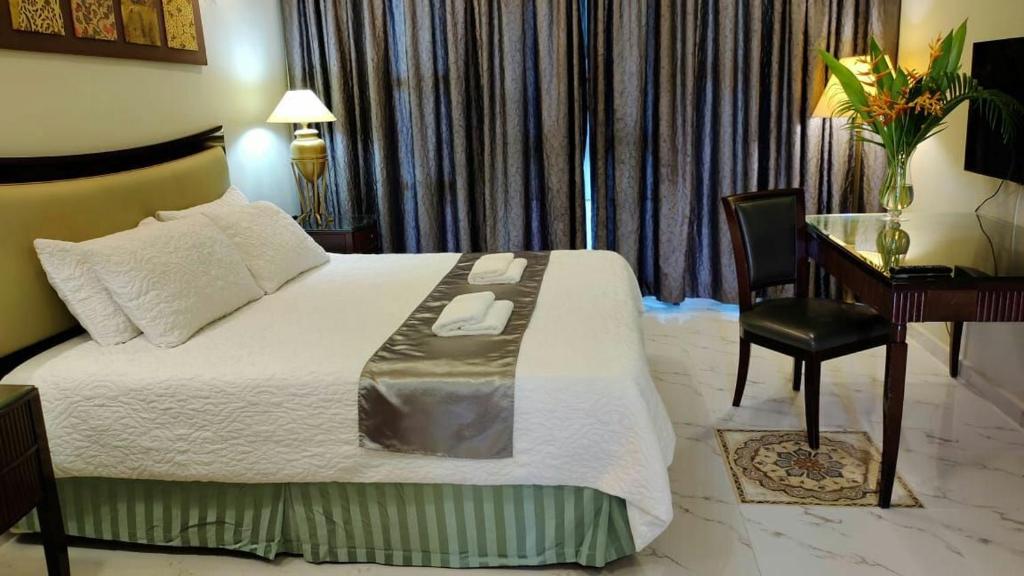 The Manor Beach Resort Besut - King Room