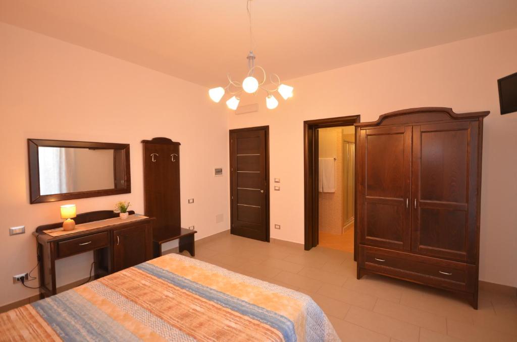 Baia Santa Margherita B&B - Chambre Familiale Avec Salle De Bain