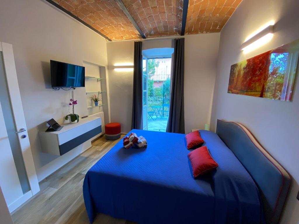 A television and/or entertainment centre at Sotto la torre