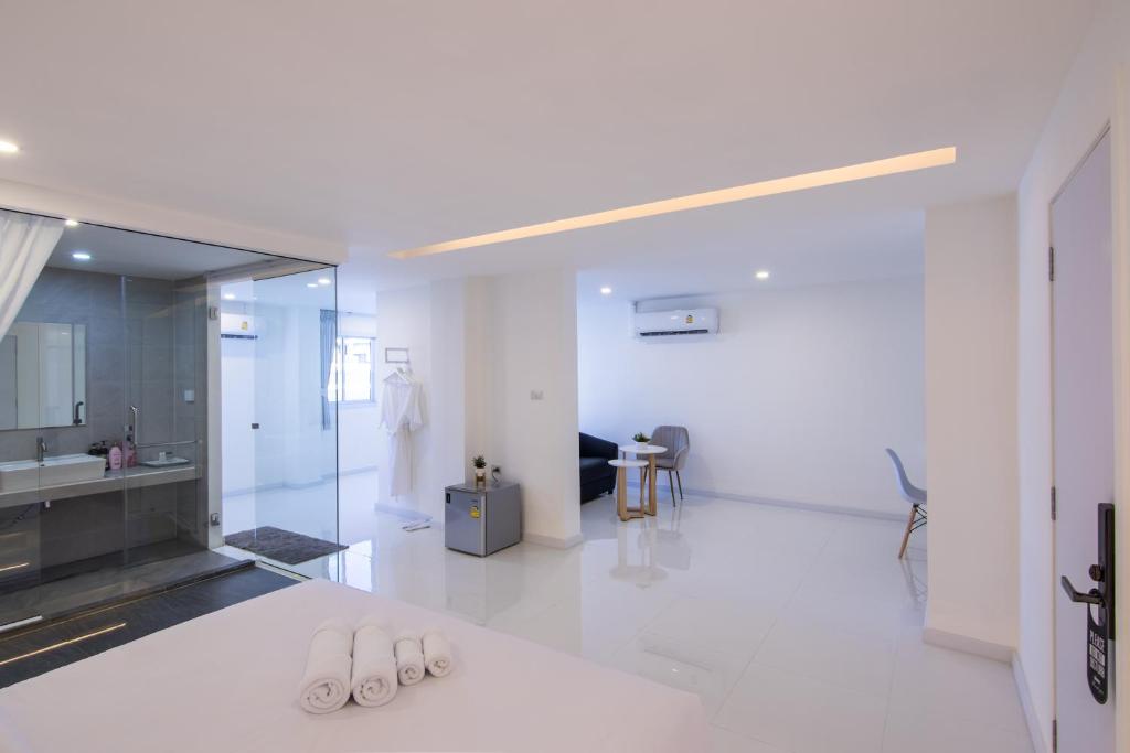 Thewhitehotel BY Charoensri - SHA Extra Plus - Resim 30