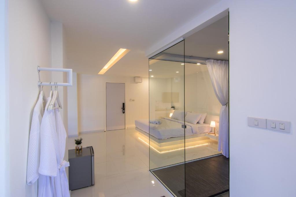 Thewhitehotel BY Charoensri - SHA Extra Plus - Resim 33