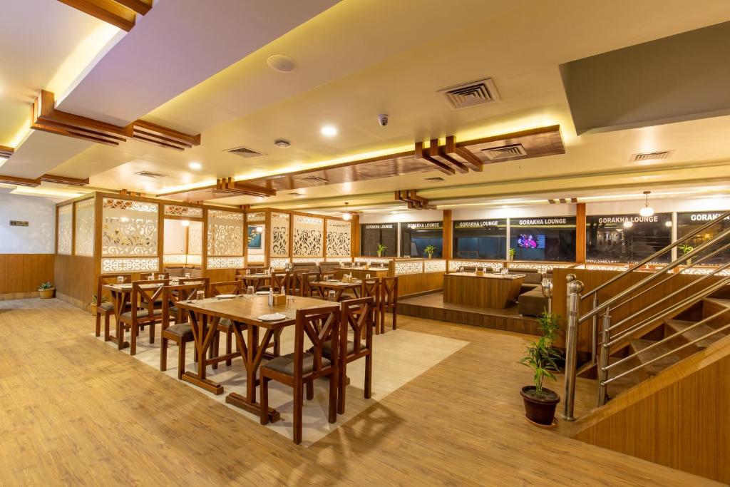 Restaurace v ubytování Gorakha Hotel