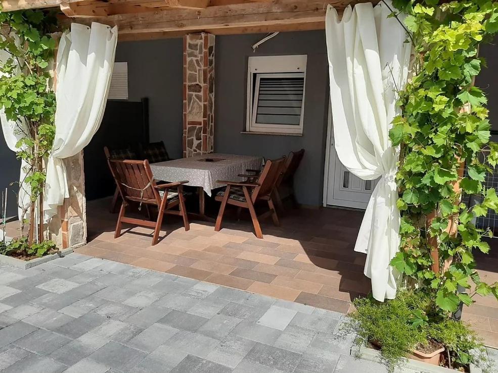 Patio alebo iná vonkajšia časť ubytovania Apartments Ewa