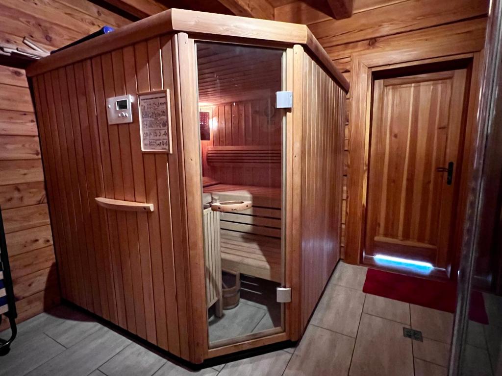 Kúpeľňa v ubytovaní Wolimierz 80