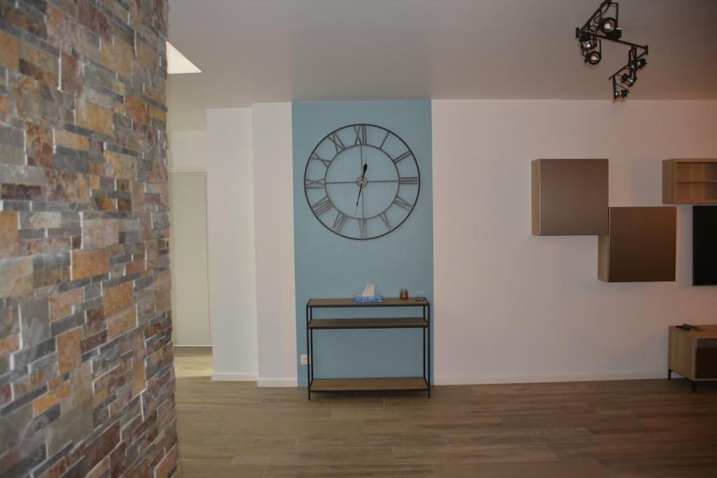 Kuchyň nebo kuchyňský kout v ubytování Maison à 200m des plages avec jacuzzi