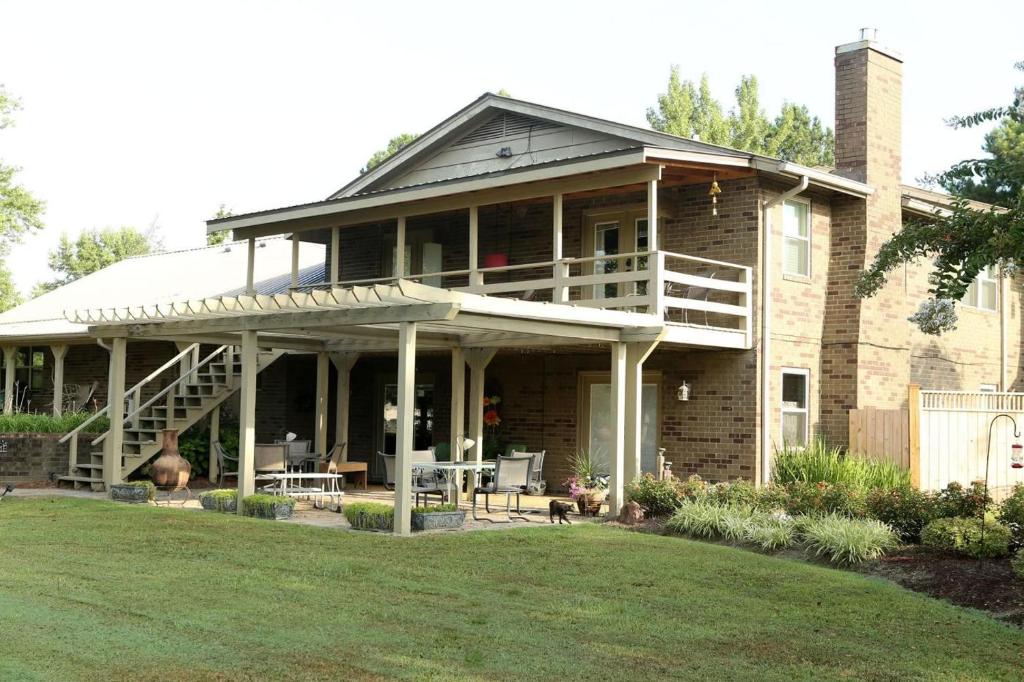 Moon Lake Farm - Housity