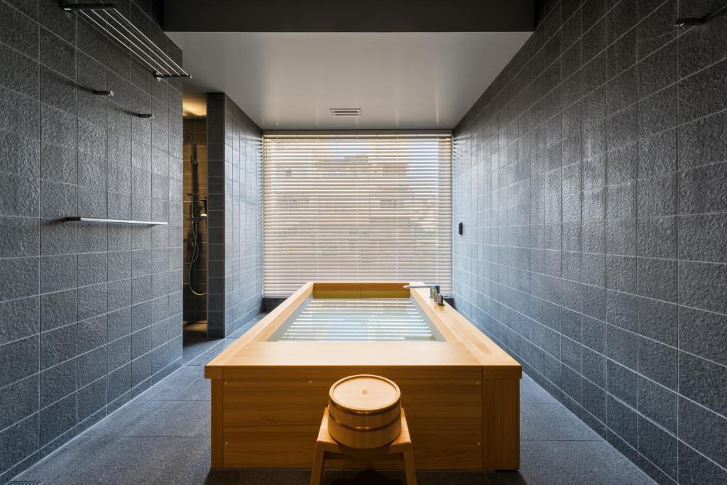 Koupelna v ubytování THE MACHIYA HOTEL TAKAYAMA