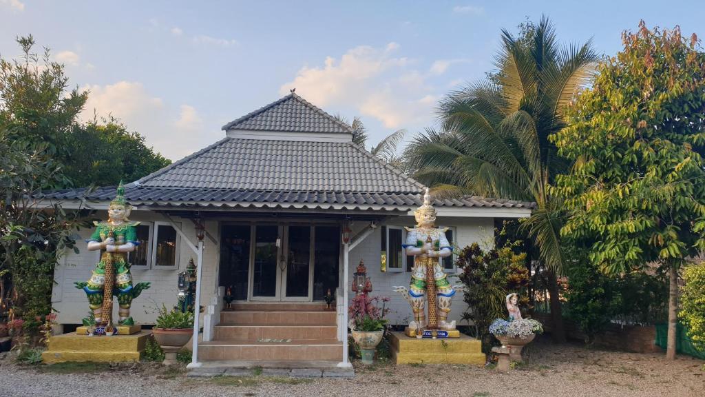 Afbeelding uit fotogalerij van BaanlungchuHomestay&Cafe in Amphoe Mae Taeng