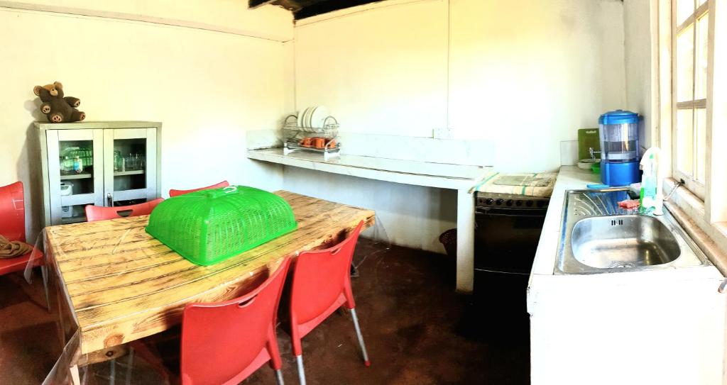 Kuchyň nebo kuchyňský kout v ubytování Kithul Cottage