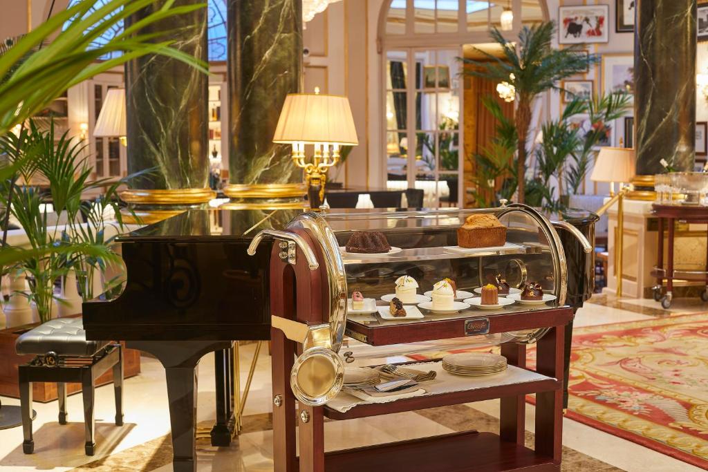 Restaurace v ubytování Hotel El Palace Barcelona