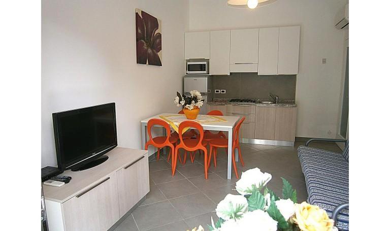 A kitchen or kitchenette at Condominio Quadrangolo-Gemini