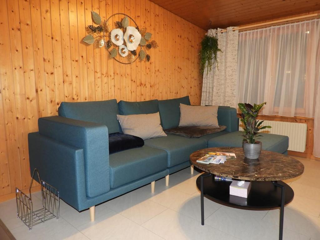 Posezení v ubytování Schöne Ferienwohnung mit Seeblick