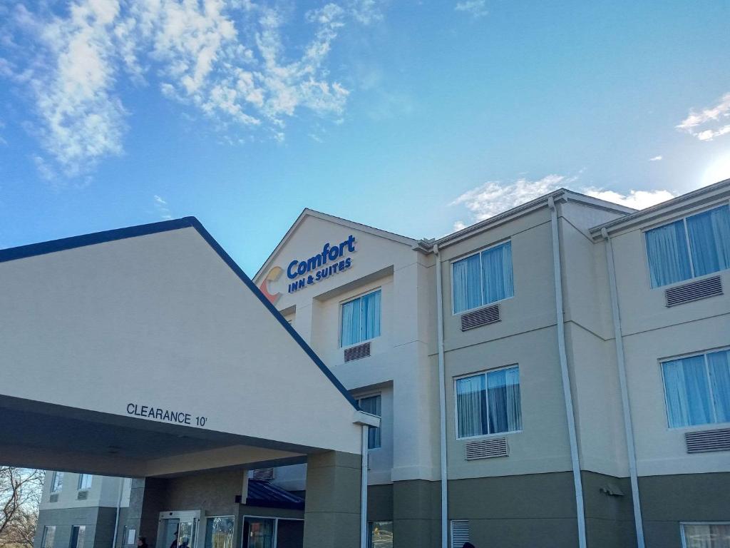 Comfort Inn & Suites