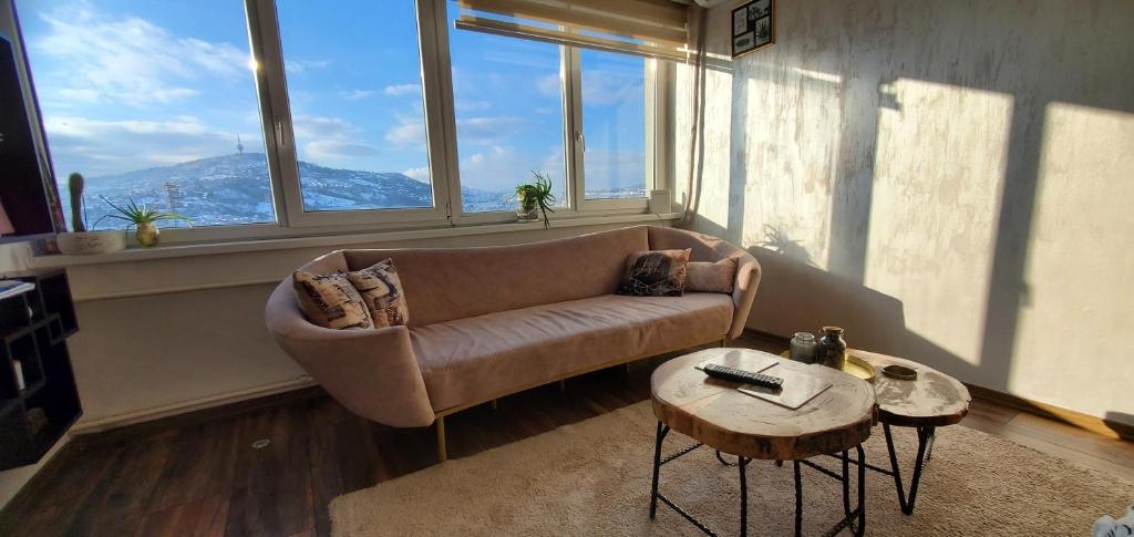 Nespecifikovaný výhled na hory nebo výhled na hory při pohledu z apartmánu