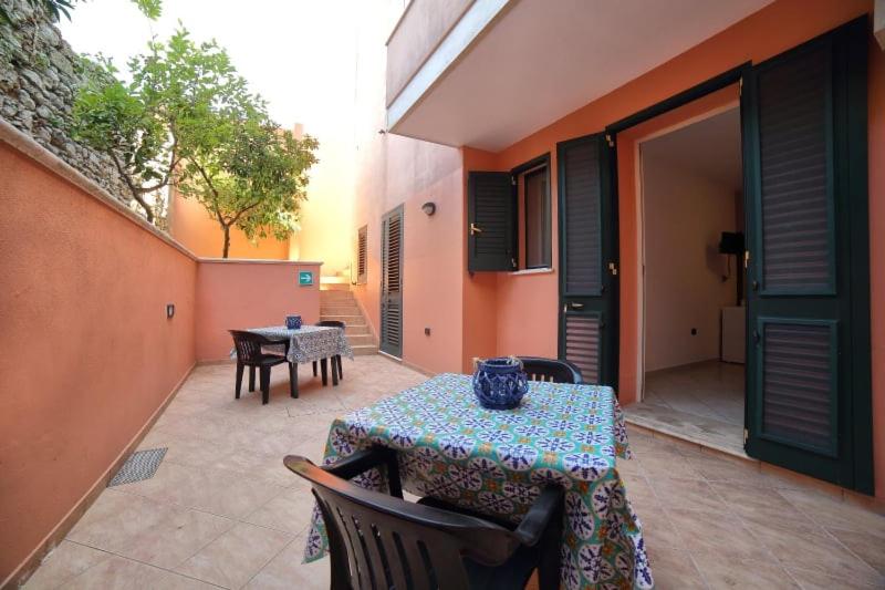 A balcony or terrace at Maxpensione