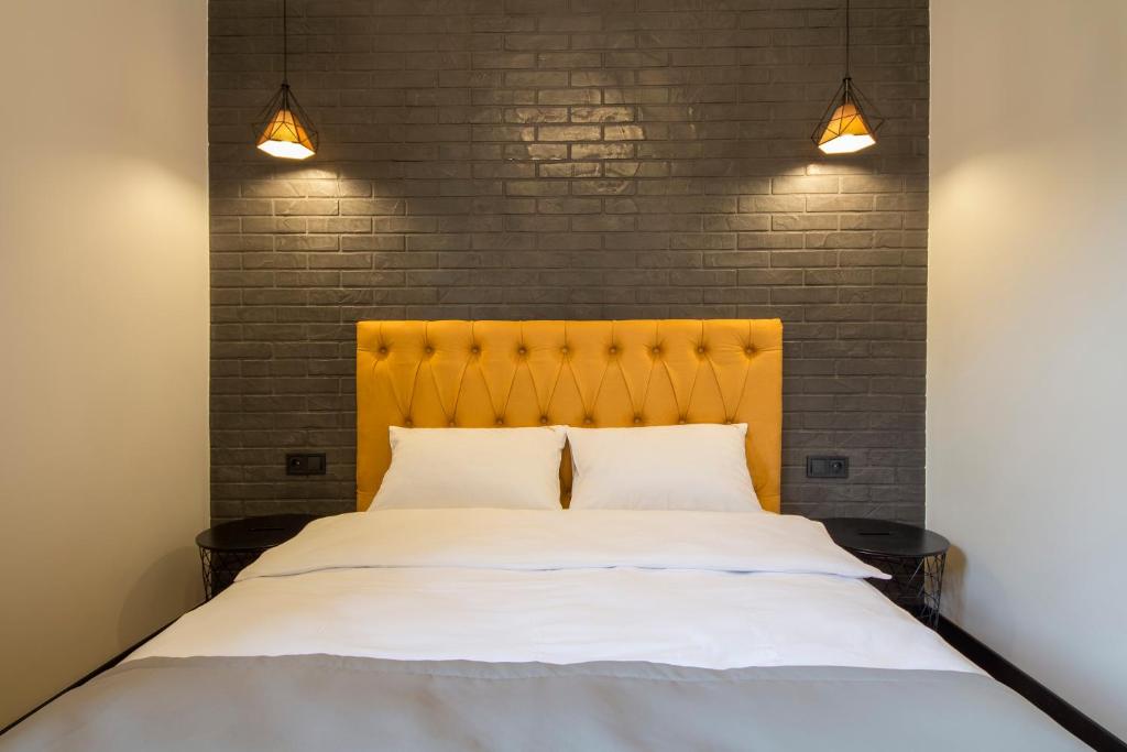 Central Apartments Maidan Area - Spacious Design Apartment - Prorizna, 10