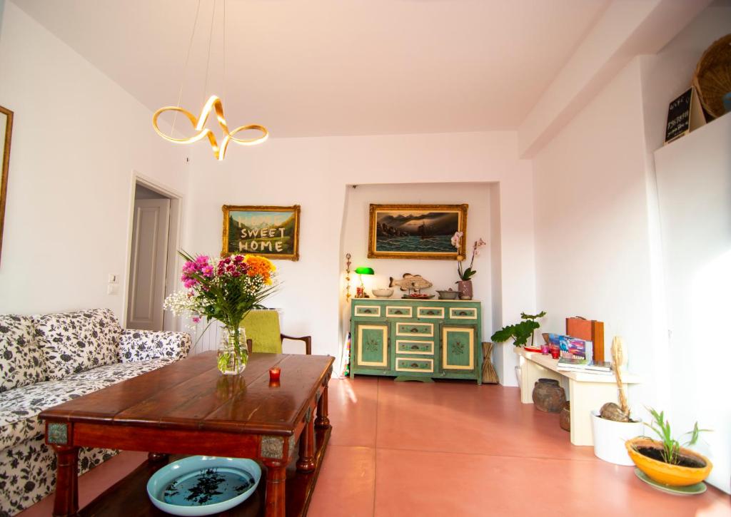 Posedenie v ubytovaní Quartano Paros Residence