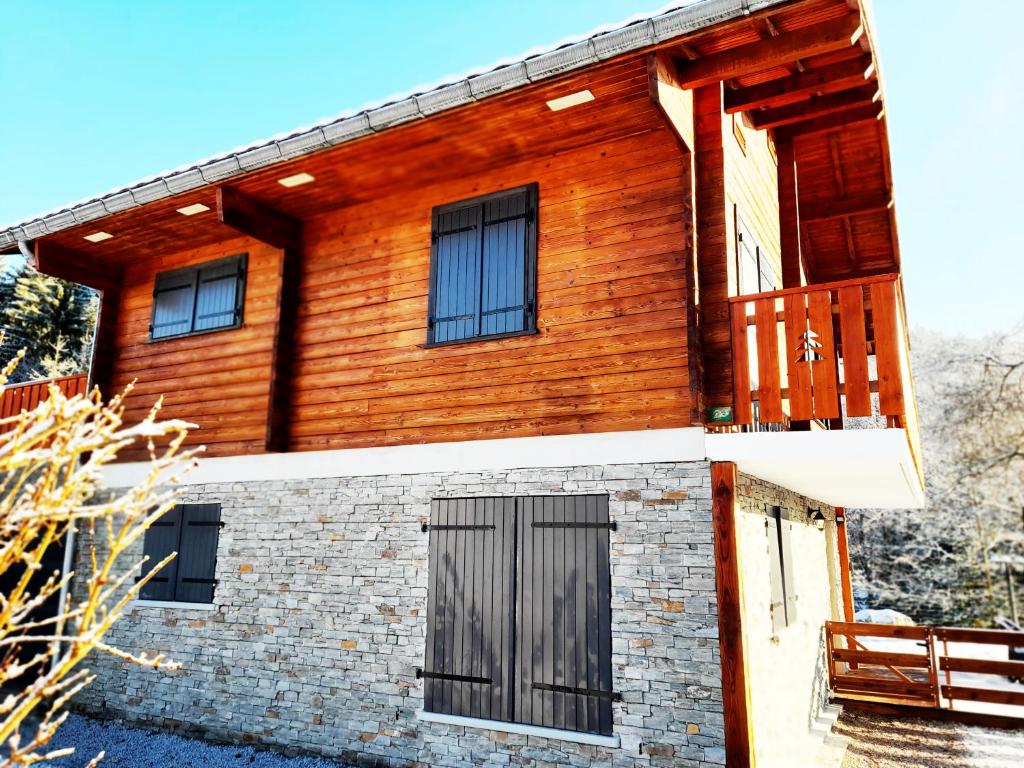 ⁂⁂ CHALET DU LAK [CLEDICIHOME] 100 m2 complètement rénové // QUARTIER calme 10 minutes de GERARDMER ⁂⁂