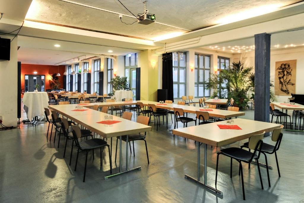 Restaurace v ubytování Gästehaus abz Stuttgart