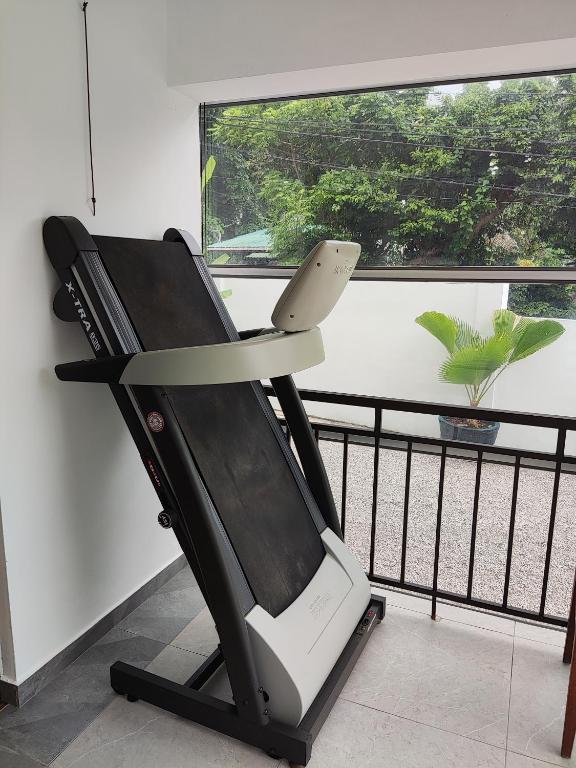 Fitness centrum a/nebo fitness zařízení v ubytování 2-Bed Apt Sleeps 4 near Beau Vallon Beach