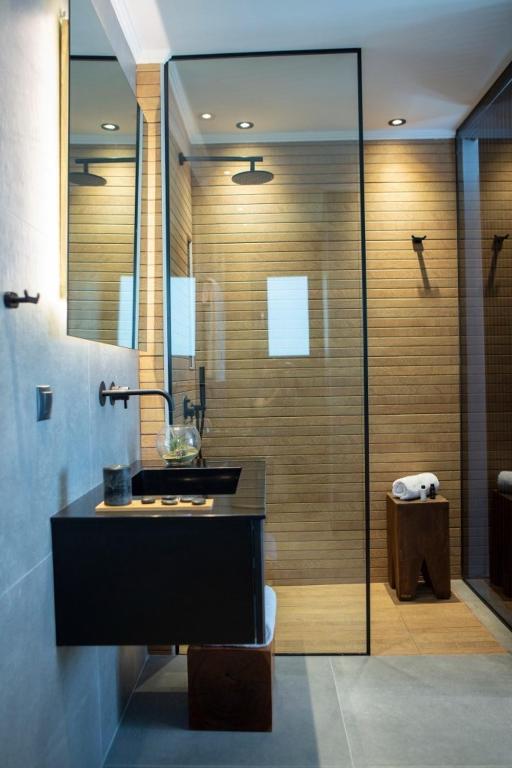 Kúpeľňa v ubytovaní High-end Villa Faos "One"