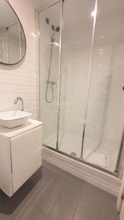 Kúpeľňa v ubytovaní Barrio Gotico Apartments Ferran