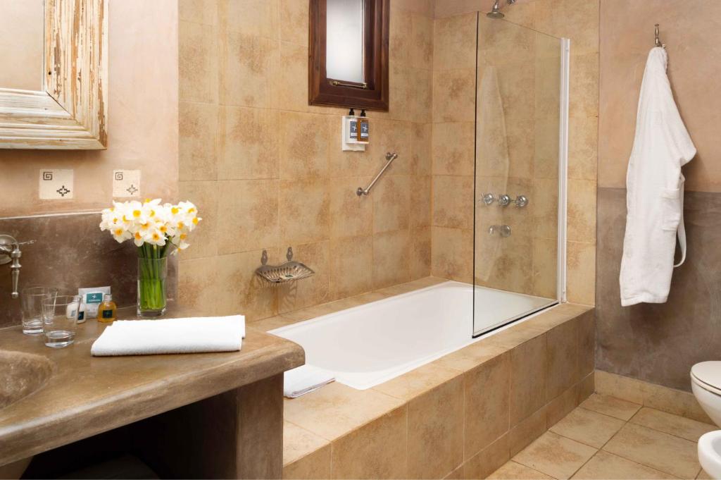 Koupelna v ubytování Aldebaran Hotel & Spa