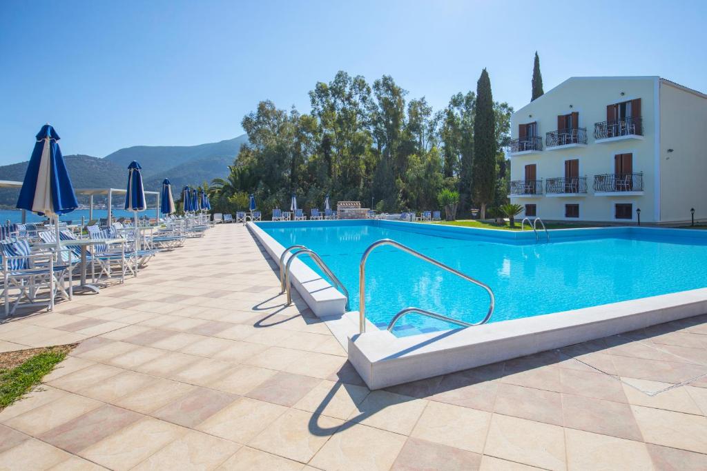 Bazén v ubytování Sami Beach Hotel nebo v jeho okolí