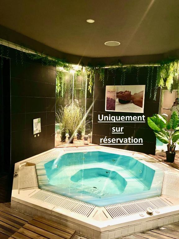 Fotografie z fotogalerie ubytování Kyriad Restaurant Centre SPA Vichy ve Vichy