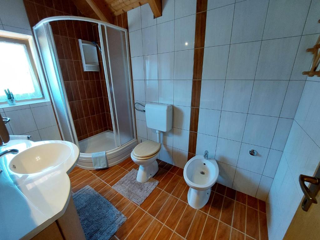 Kúpeľňa v ubytovaní Holiday home Tihovo