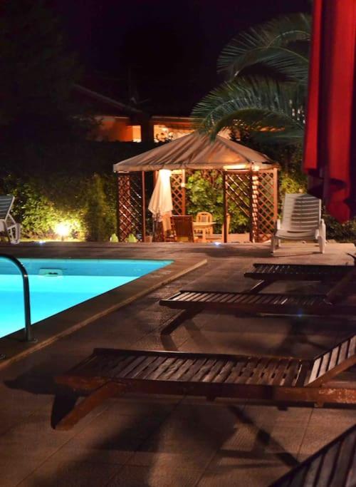 Bazén v ubytovaní Sea La Vie Holiday home with pool alebo v jeho blízkosti