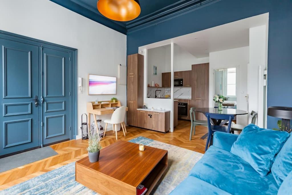 Le First, centre ville terrasse et parking - Apartamento De Una Habitación
