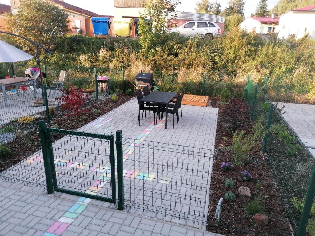 Ogród w obiekcie Apartmán Frymburk-Lipno G10