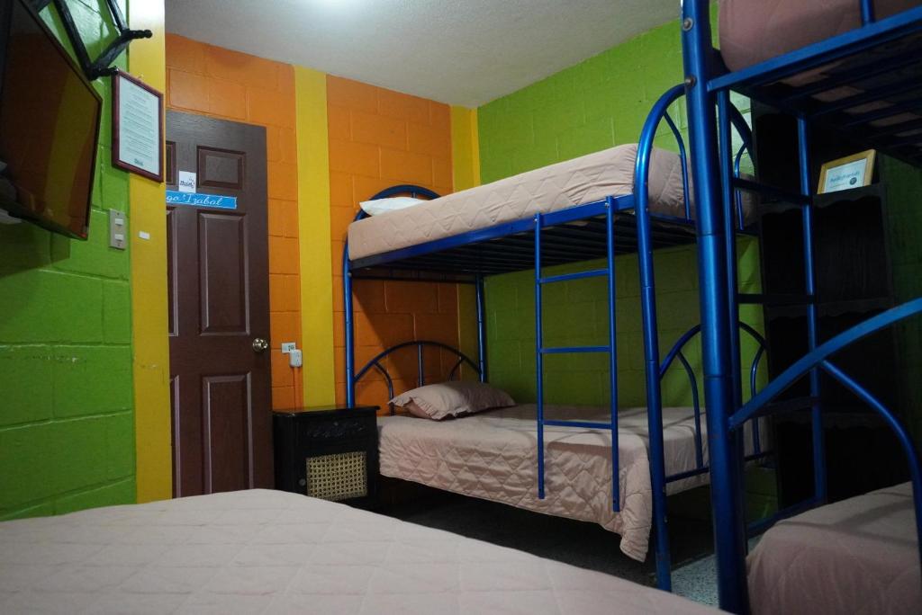Hostal Guatefriends - Single Bed In Mixed Dormitory Room