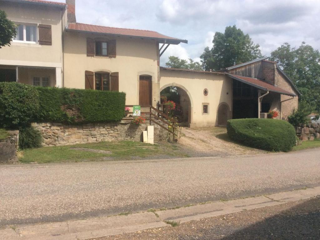 Maison de village 6 pers avec salle de jeux, proche nature et cristalleries de Baccarat - FR-1-589-59 - Housity