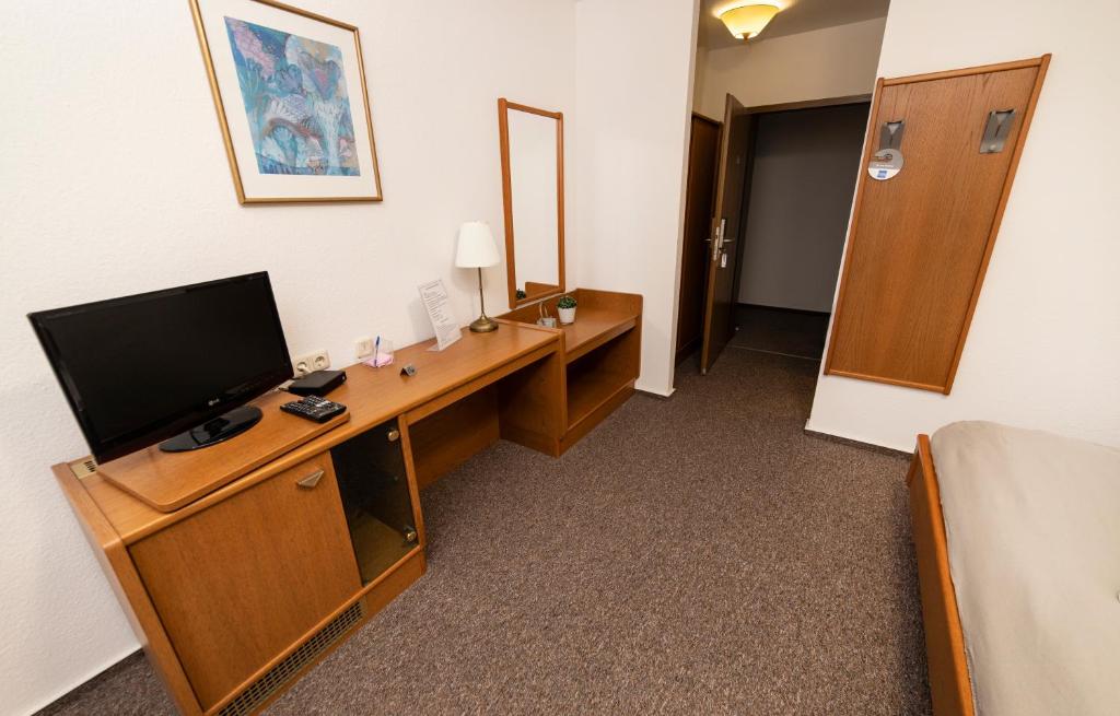 Hotel am Schlosspark Essen - Resim 45