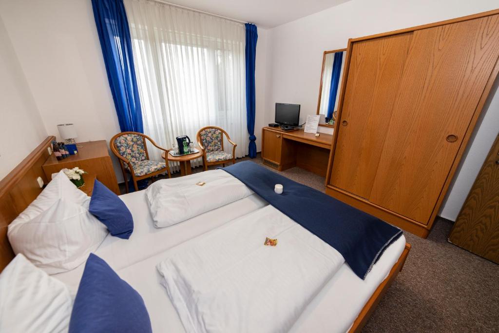 Hotel am Schlosspark Essen - Resim 43