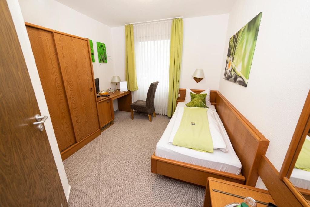 Hotel am Schlosspark Essen - Resim 14