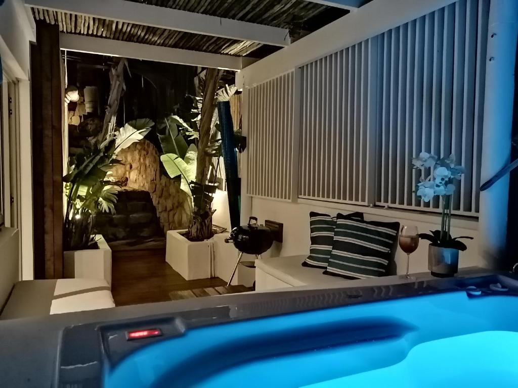 African Violet Guest Suites - Suite Del Patio