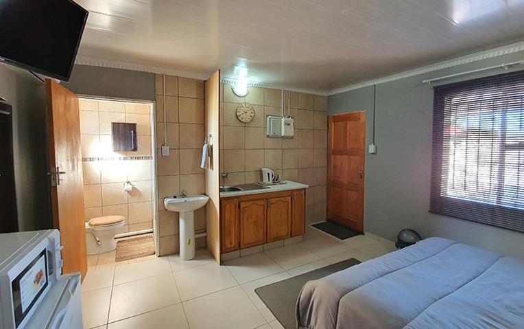 Genesis Self Catering Apartments - Квартира