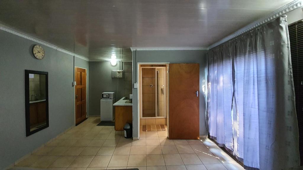 Genesis Self Catering Apartments - Квартира