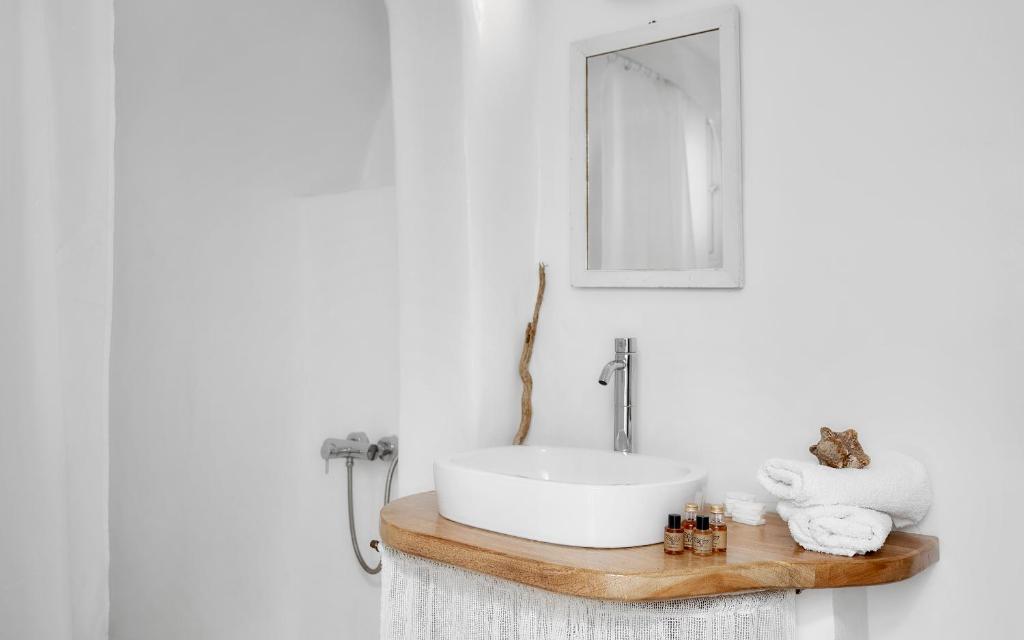 Finikia Memories Hotel - 11