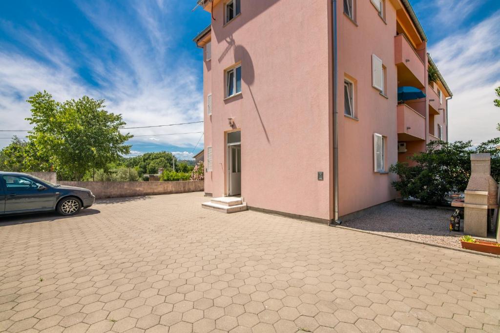 Budova, kde se apartmán nachází