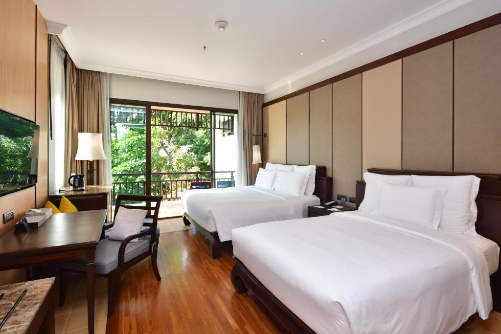 InterContinental Pattaya Resort by IHG - 1 King 1 Queen Classic Garden View
