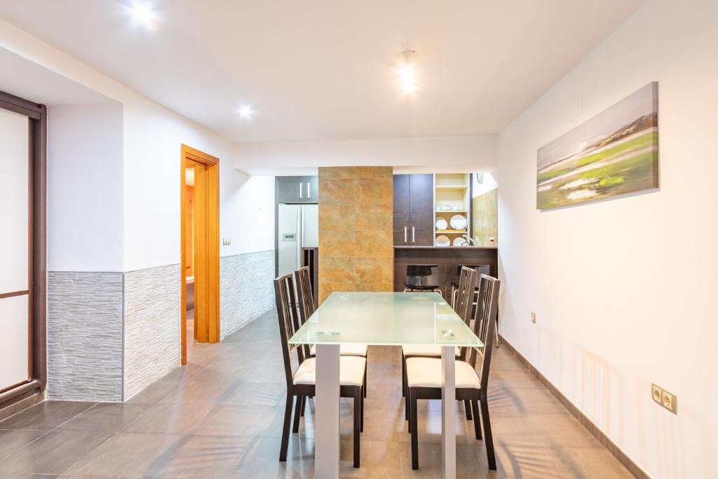 Fotografie z fotogalerie ubytování Alhondiga Oasis Suite by Valcambre v destinaci Seville