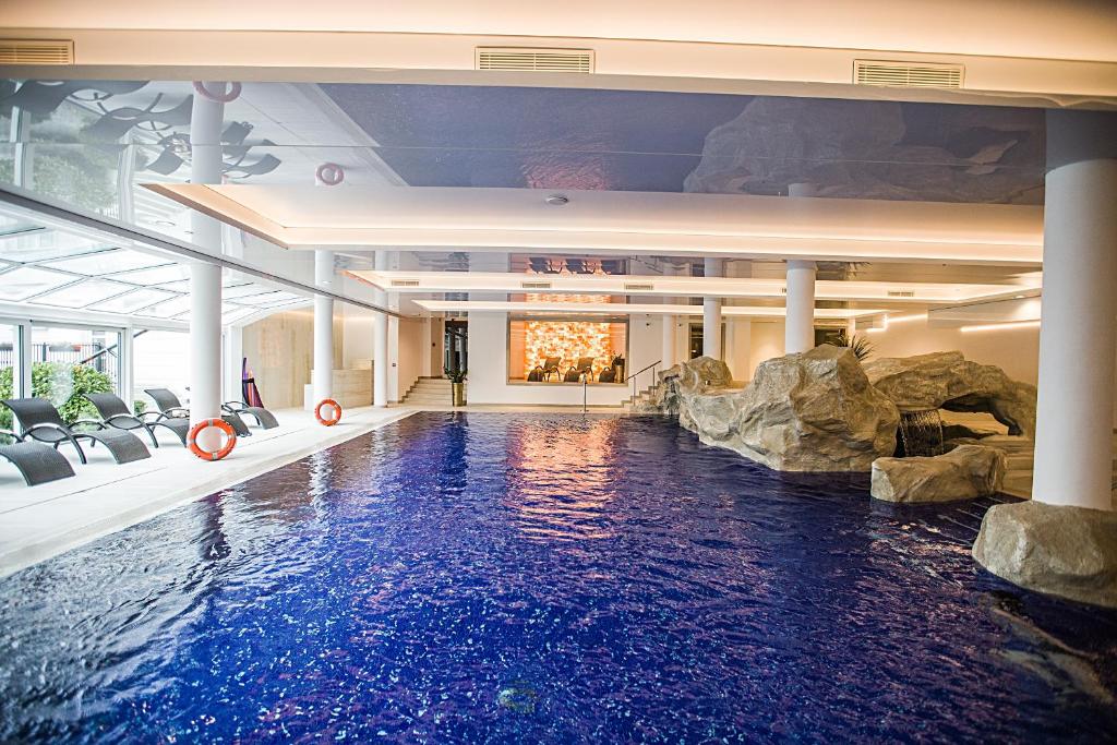 Bazén v ubytování Hotel Lubicz nebo v jeho okolí
