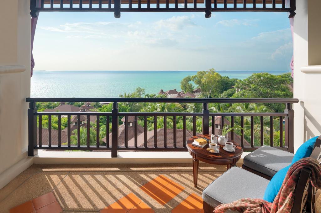 InterContinental Pattaya Resort by IHG - 经典皇后室，有两张大床和海景
