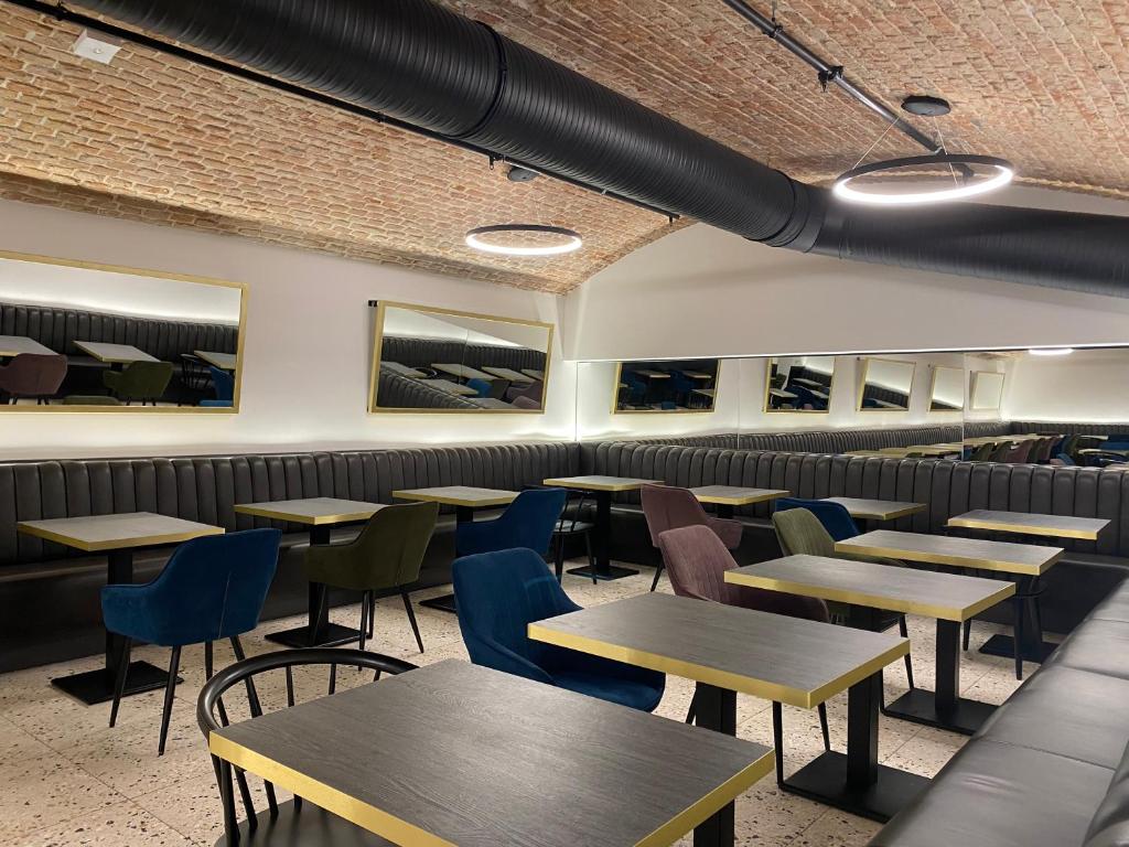 The Gold Bank - Resim 44